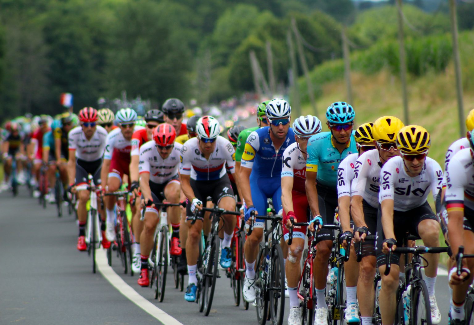 Tips for Watching the Tour de France in Paris - Américaine in France