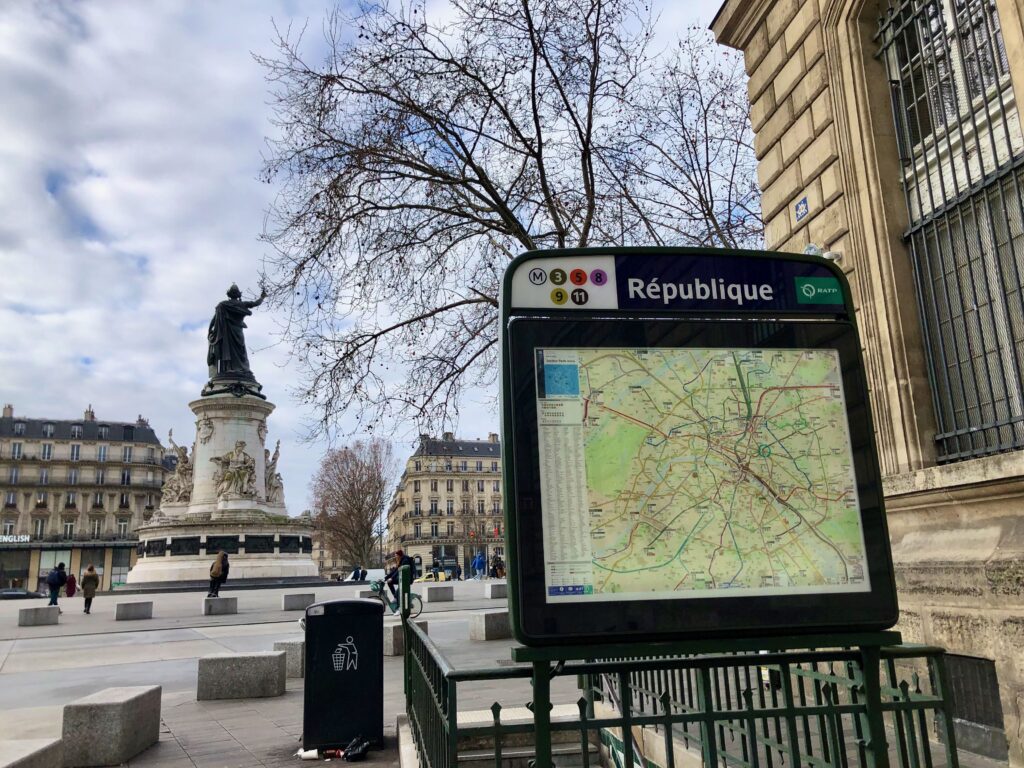 Navigating Paris During Strikes and Protests - Américaine in France